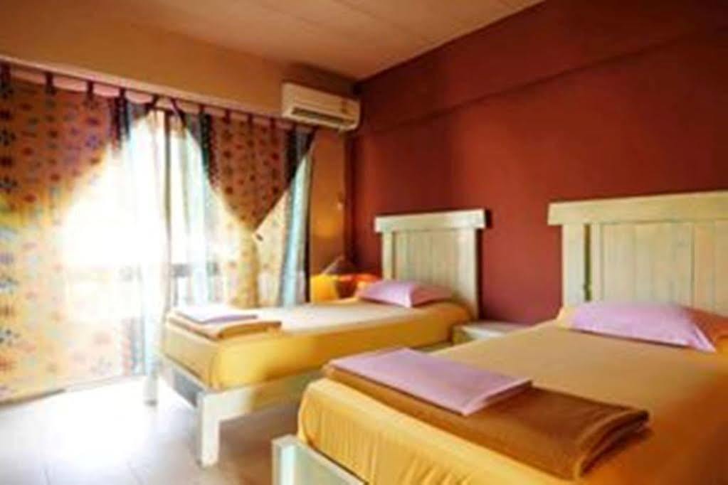 Casa Brazil Homestay Karon Екстериор снимка